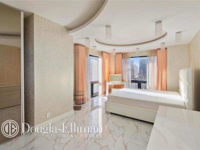 It has one bedroom, also with sweeping views. Trump