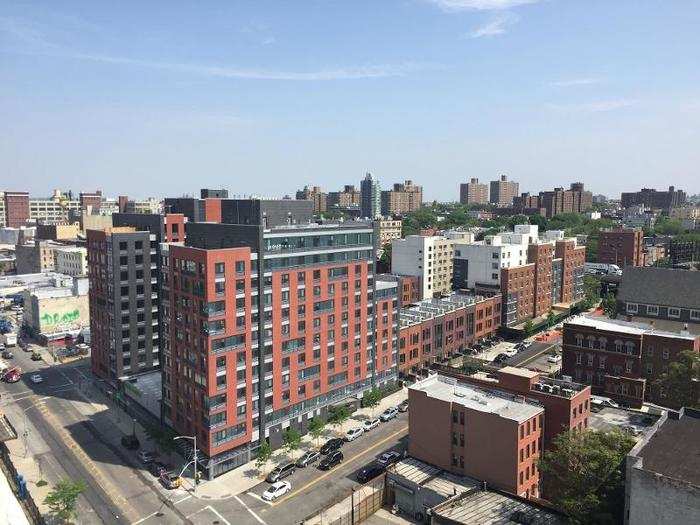 The Navy Green project, a 450,000-square-foot apartment complex in Brooklyn, New York, transformed a former naval site into a housing development that covers nearly an entire city block.