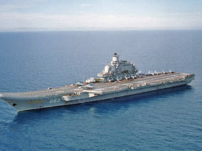 Kuznetsov-class carriers are about 932 feet long, 237 feet wide and 212 feet high. They also have a maximum displacement of about 58,000 tons.