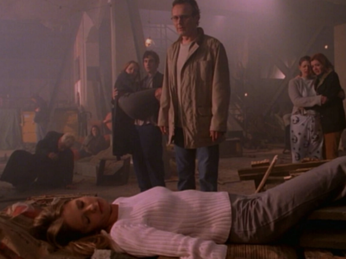 "Buffy the Vampire Slayer" — season 5 episode 22, "The Gift"