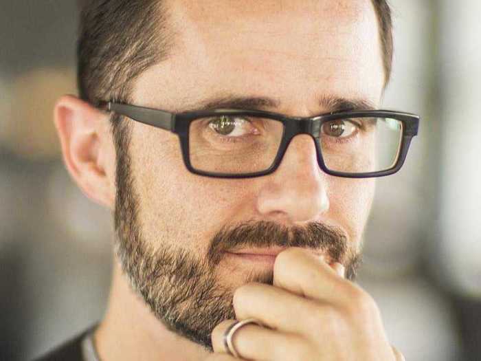 Twitter cofounder Ev Williams is selling 30% of his stock, with plans to up his philanthropic giving and political contributions.