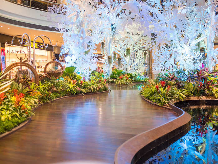 This plant and sculpture garden is set in the middle of the shops. The burst of plants and flowers changes the atmosphere of the room.