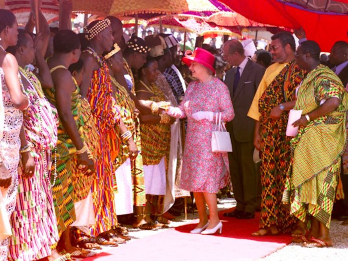 1999: The Queen and her husband were welcomed to Ghana by the sound of drums and reggae music, where they met the 13 regional chiefs and eight Queen Mothers of Ghana.