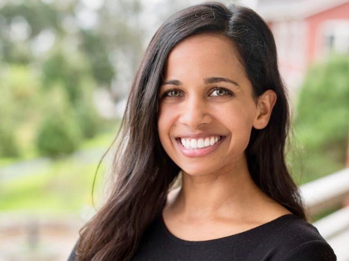 Allyson Dias connects young founders with financing.