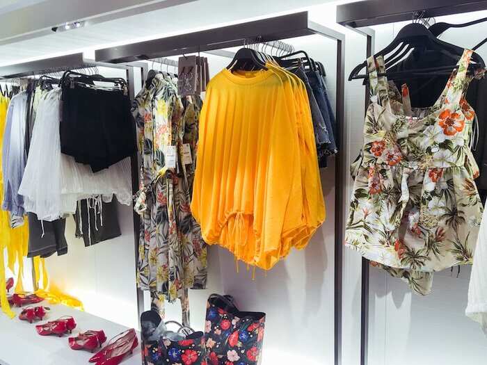 The biggest difference between Zara and H&M explains why one is thriving while the other is