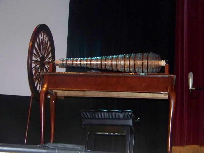 From 6 p.m. to 10 p.m., Franklin wrote that he liked to "put things in their places," eat supper, and enjoy music and conversation. The Founding Father played the viola da gamba, and even invented a musical instrument: the glass harmonica. After all that, Franklin said he would commence with an "examination of the day."