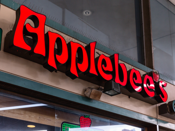 Solid food and stellar deals push Applebee