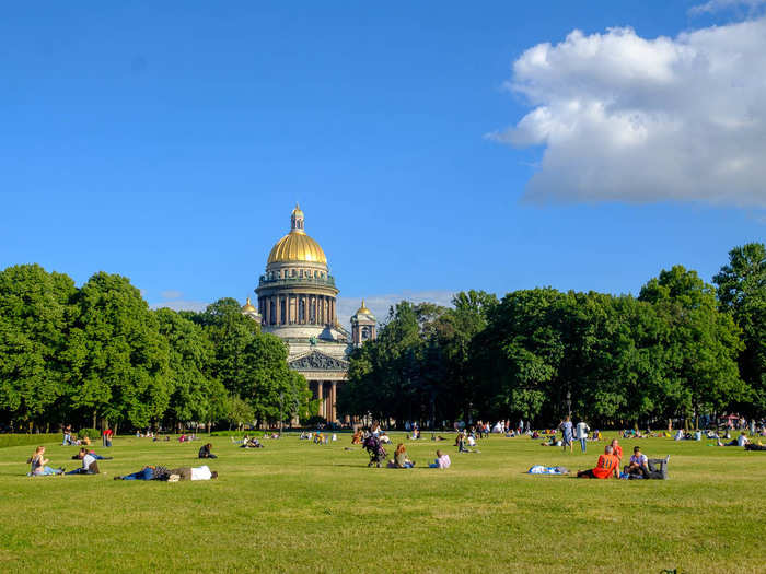 It was 7 p.m. and people were still lounging in the park as though it were high-noon. At least, the city never gets too hot because of how far north it is. It felt like warm autumn day.