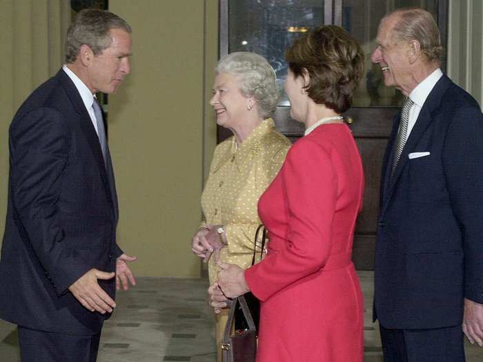 President George W. Bush and first lady Laura Bush visited the Queen at Buckingham Palace in July 2001.