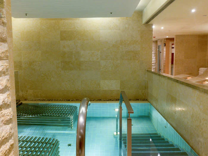 The real star of the spa is the variety of water baths, steam rooms, and saunas, from a tropical rain sauna, a Moroccan rasul, vitality pools, "experience showers" (think: a deluge of ice cold water or a delicate mist), and this giant hot tub.