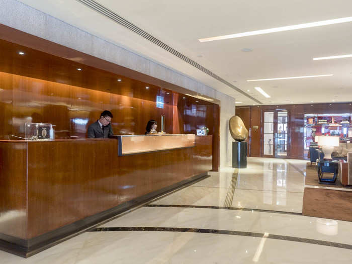 While the lobby was not grand, it felt luxurious without being kitschy— it made sense for upmarket business travelers and fast-paced city dwellers.