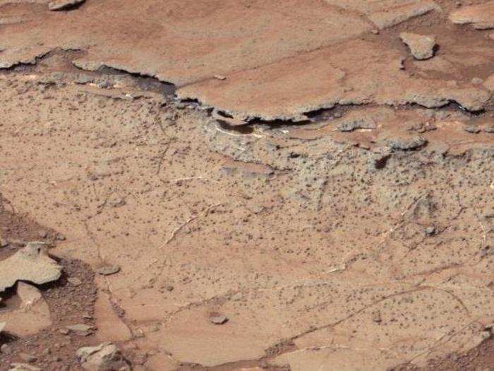 In Yellowknife Bay, the rover discovered evidence that water could have percolated through pores in the sediment.