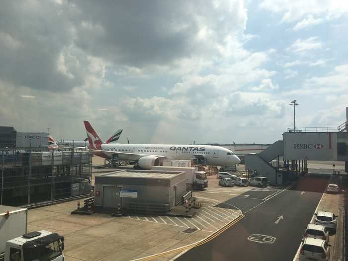 While waiting for my flight, I caught a glimpse of Qantas Boeing 787-9 "Great Southern Land" ahead of its return flight to Perth. I was actually on this plane