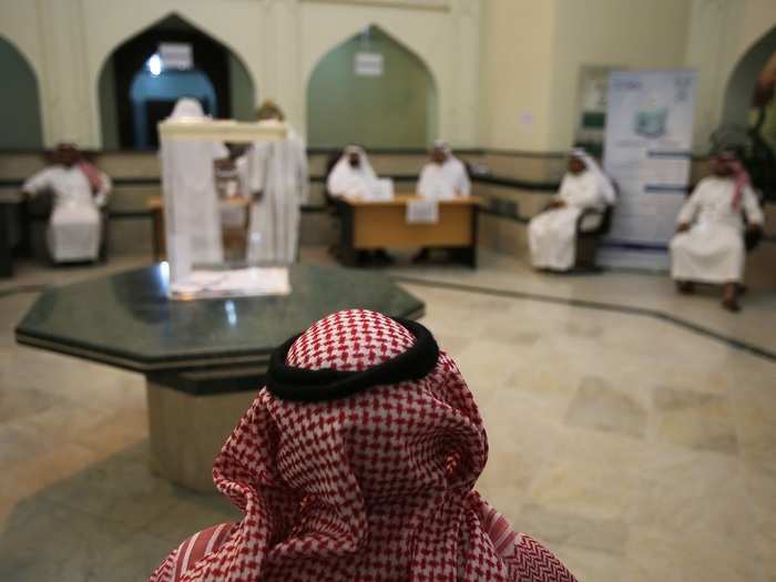 Canadian newspaper The Globe and Mail said Saudi Arabia was planning to withdraw all Saudi students it has been sponsoring at Canadian universities, colleges, and schools — more than 15,000 people.