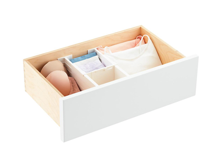 Drawer dividers that expand to fit any size drawer