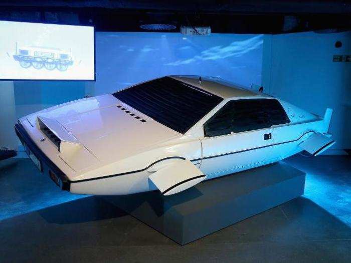 8. Lotus Esprit S1 Wet Nellie