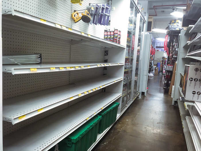 One aisle was completely empty.