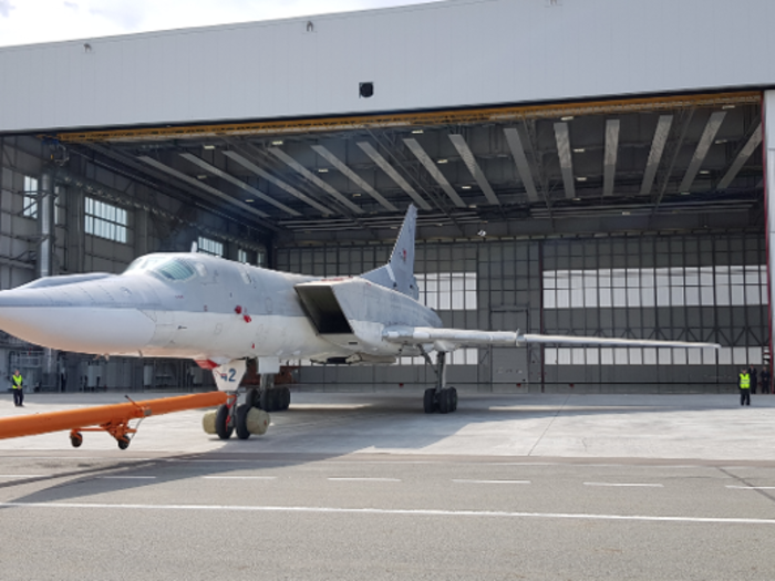 The Tu-22M3M has the same airframe as the Tu-22M3, which is about 36 feet tall and 139 feet long.