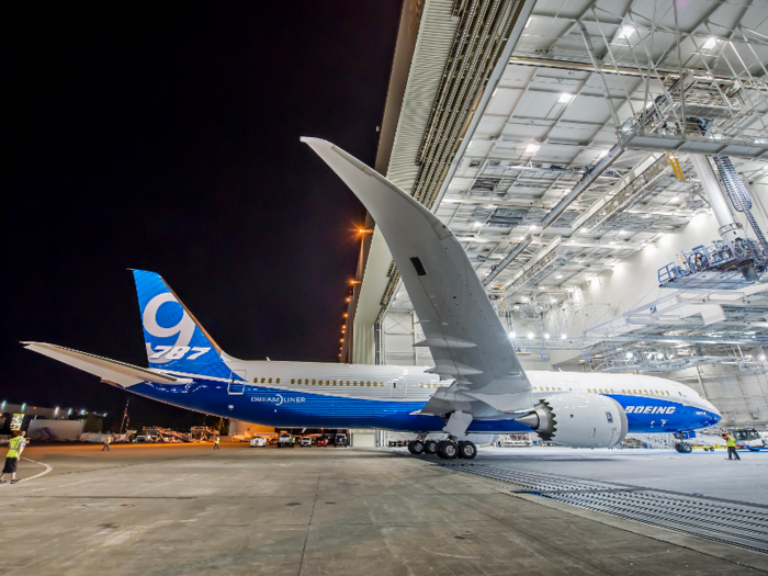 2. Boeing 787 Dreamliner: The Dreamliner represents a new generation of carbon composite airliners. With room for as many as 330 passengers, the Dreamliner is much smaller than the 747. However, its superior fuel economy allows airlines to offer great flight frequencies.