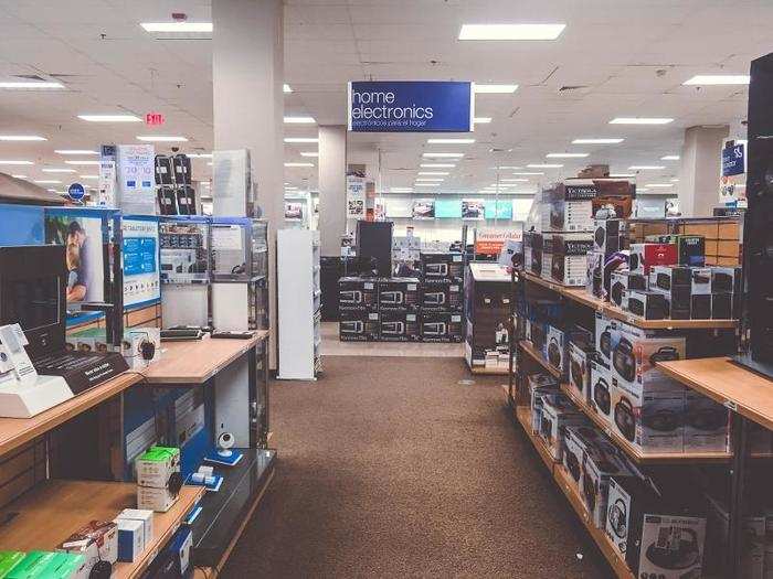 SEARS CLOSING: 1250 Jackson Xing I-94, Jackson, MI