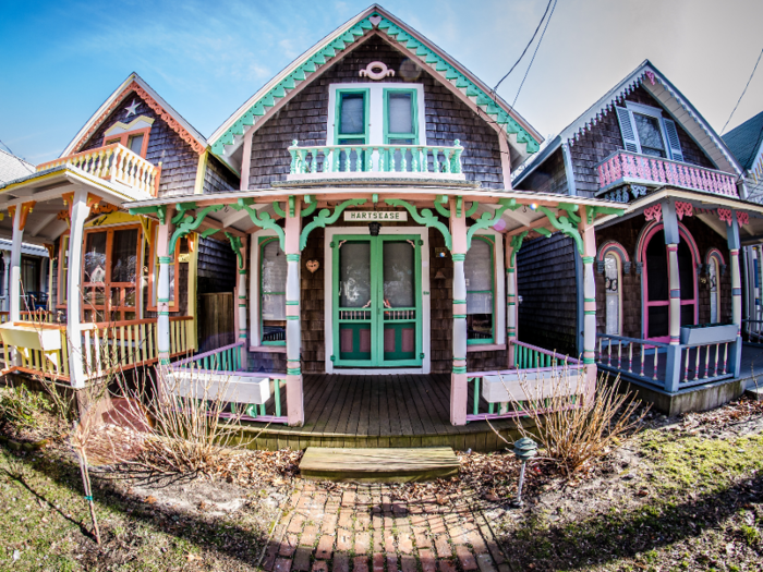 Today, the town is known for its distinctive and colorful gingerbread houses, its large marina, and its decades-old African American community.