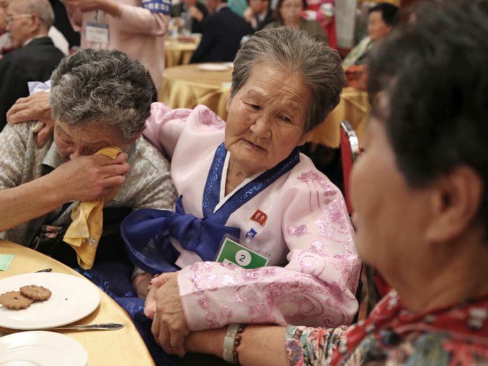 For every year that goes by, an estimated 4,000 Koreans on the waiting list die without having the chance to attend a reunion.