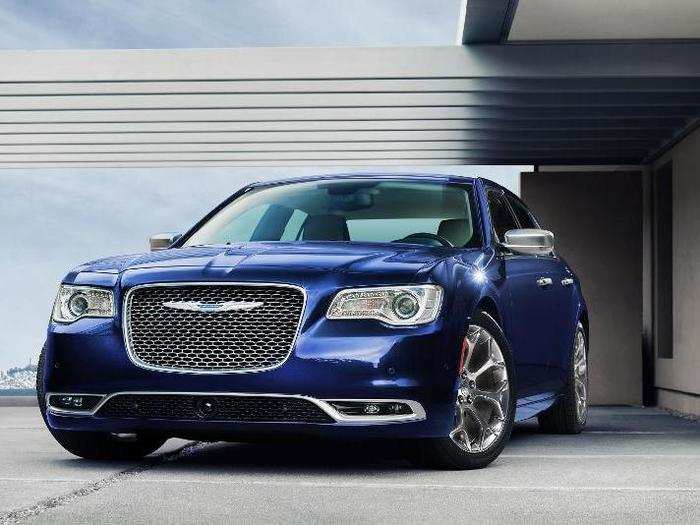 The headlights on the Aurus Senat look awfully similar to those on the Chrysler 300.