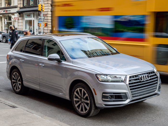 Aesthetically, the Audi Q7 is handsome and understated. It