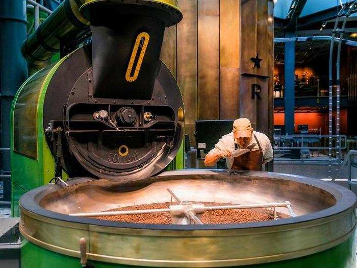 While at the Roastery, customers can walk around the entirety of the equipment setup, from the roaster to the cooling tray, de-gassing chamber, and packing line. The Roastery features a Scolari coffee roaster manufactured just miles outside of Milan.