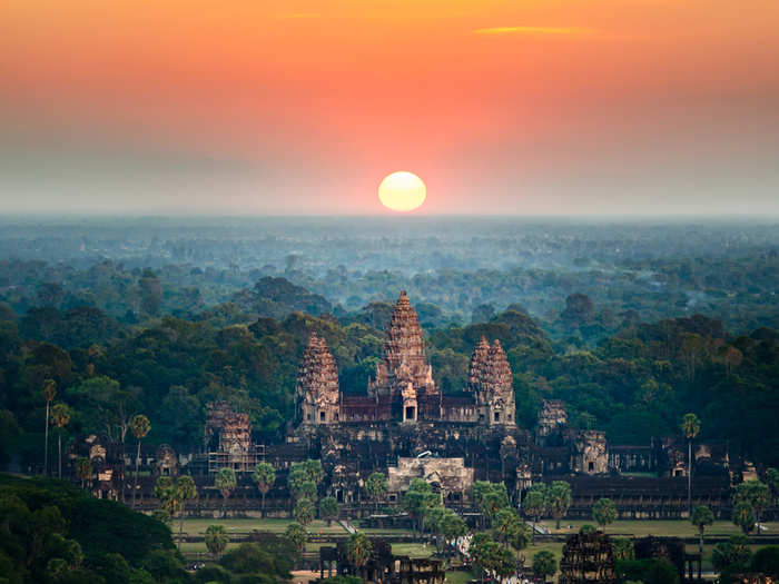 15. Cambodia — Citizenship from 1bn Cambodian riels ($245,230 or £191,309).