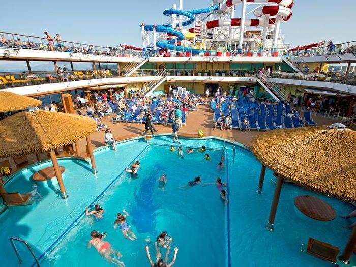 Above deck, we find the Lido Beach Pool, where passengers can hop in for a cool swim.