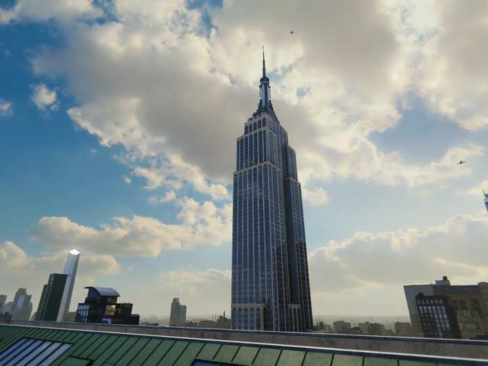 As always, the Empire State Building is striking against the bright blue sky behind it: