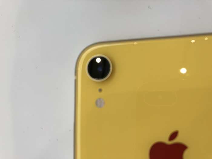 Besides the colorful bodies, the iPhone XR is easy to identify by its single lens camera.