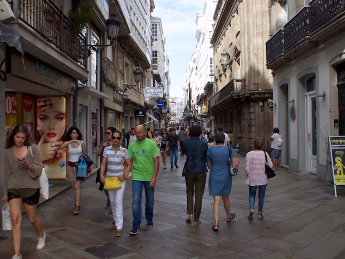 Residents say that this has had a profound impact on the city of La Coruña, where many of these employees choose to live, shop, and spend money. With a population of almost 250,000 people, La Coruña is significantly larger than Arteixo.