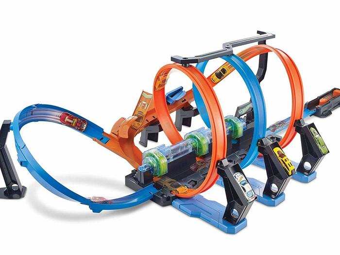 Hot Wheels Corkscrew Crash Track Set