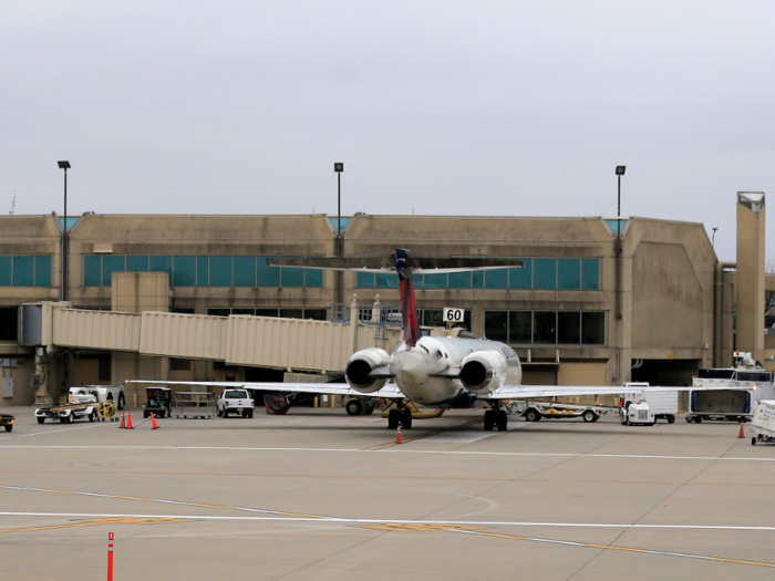 3. Kansas City International Airport (MO): 733 points.