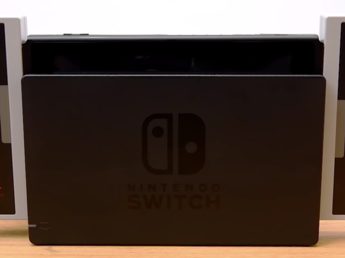 The NES gamepad charges by connecting to the Switch console, and it looks adorable.