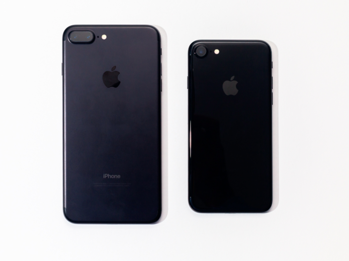 3. The iPhone 7 is lighter and thinner than the new iPhones.