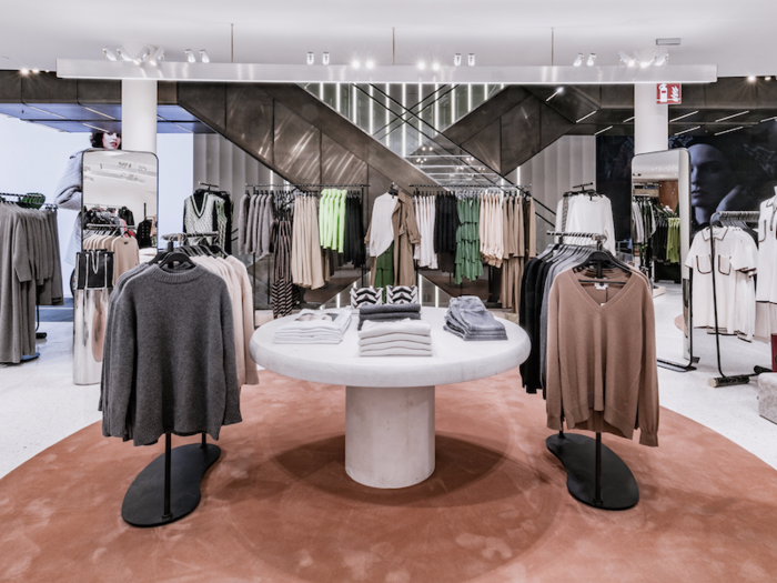 Alongside the visual-merchandising experts, Zara has a team of 31 architects who are the brains behind all of the structural details in the store. They are called in when a new location is scouted by Zara