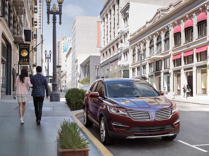 2018 Lincoln Continental: Cars.com said car seats "fit like a dream" in this car.