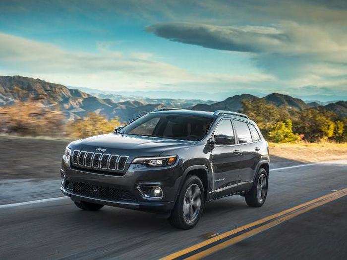 2019 Jeep Cherokee: 40.3 inches of legroom made it easy for rear-facing infant and convertible car seats to fit.