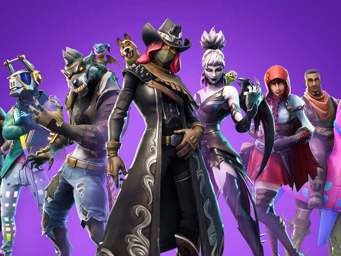 Players can level their battle pass to unlock seven new costumes during season 6.