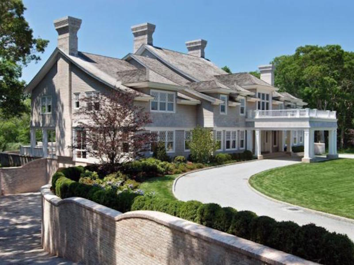 Another well-known billionaire couple, Beyoncé and Jay-Z, have a massive real estate portfolio across the Hamptons, New Orleans, and Bel-Air. Collectively, the properties are worth more than $116 million.