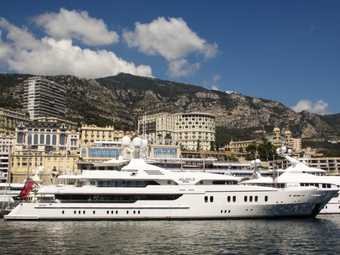 Steve Wynn, cofounder of Wynn resorts, owns the 301-foot yacht Aquarius, which has a massage room, helipad, beauty salon, swimming pool, and beach club.