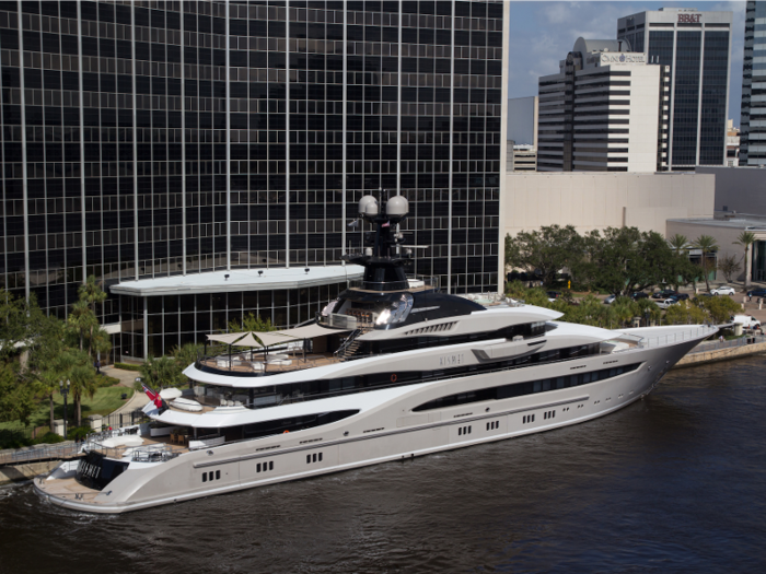 Billionaire Shahid Khan owns the 312-foot yacht Kismet, which has a weekly charter rate of around $1.29 million. Billionaire couple Beyoncé and Jay-Z have chartered onboard.