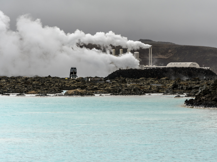 ... but not so many of the geothermal power station that powers the pool and serves as a rather drab backdrop.