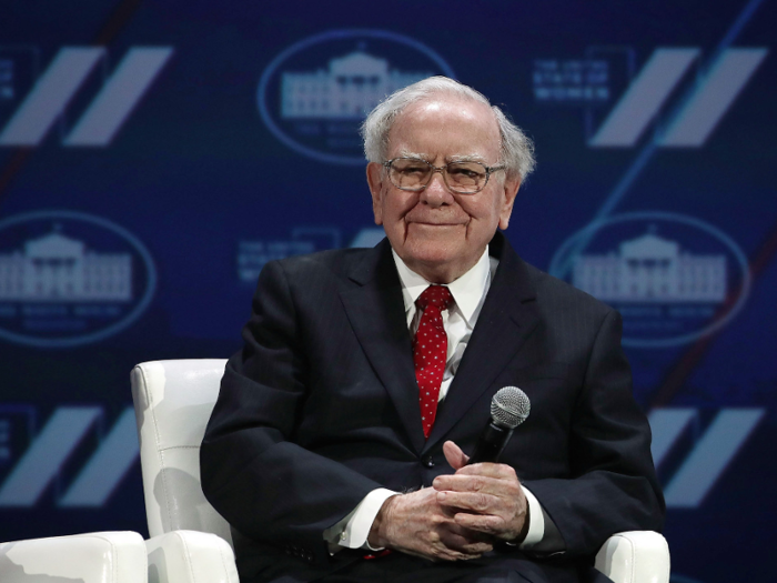 That same week, he donated about $800 million in Berkshire Hathaway stocks to the Susan Thompson Buffett Foundation, Sherwood Foundation, Howard G. Buffett Foundation, and NoVo Foundation.