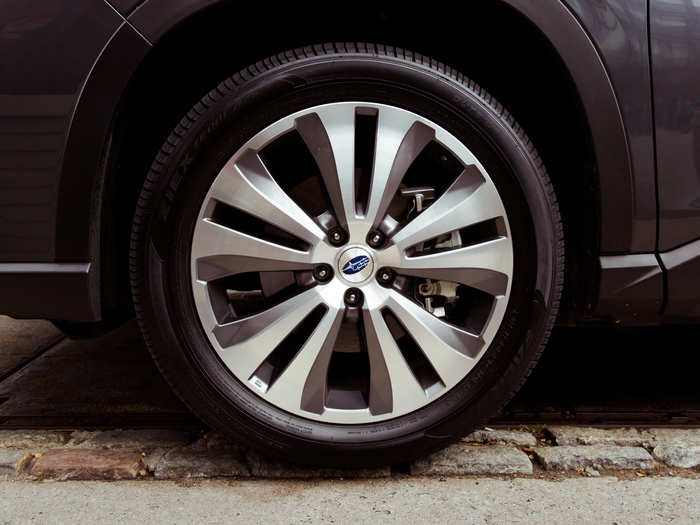 I also really like these optional 20-inch alloys and...