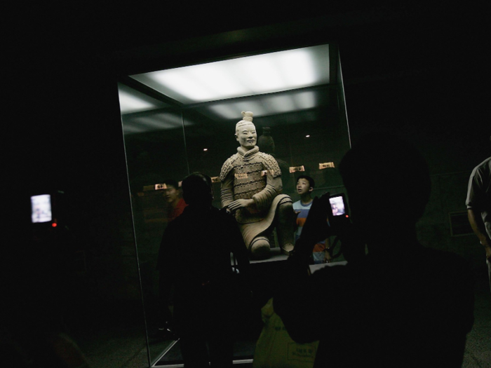 It is hot, sweaty, and crowded. I was there on a weekday in April — hardly peak tourist time for Chinese travelers — and could barely move. You have to fight your way to the balcony around the sculpture pit.