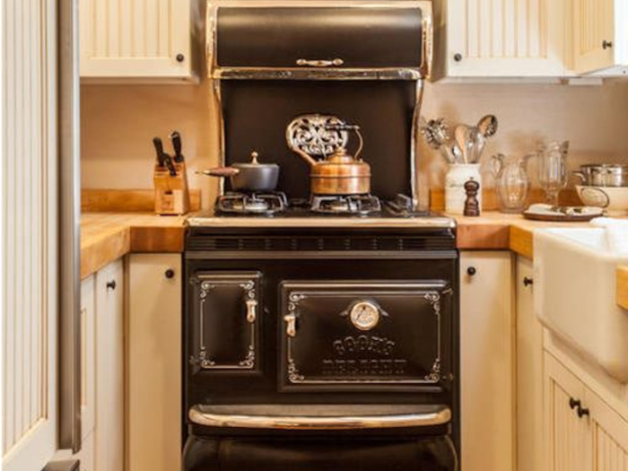 ... but a touch of the Old World can still be spotted with the wood oven stove.